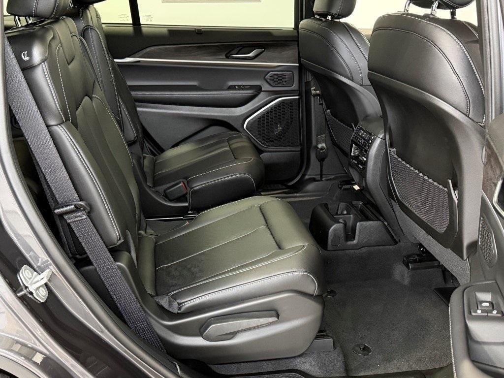 new 2025 Jeep Grand Cherokee L car, priced at $50,178