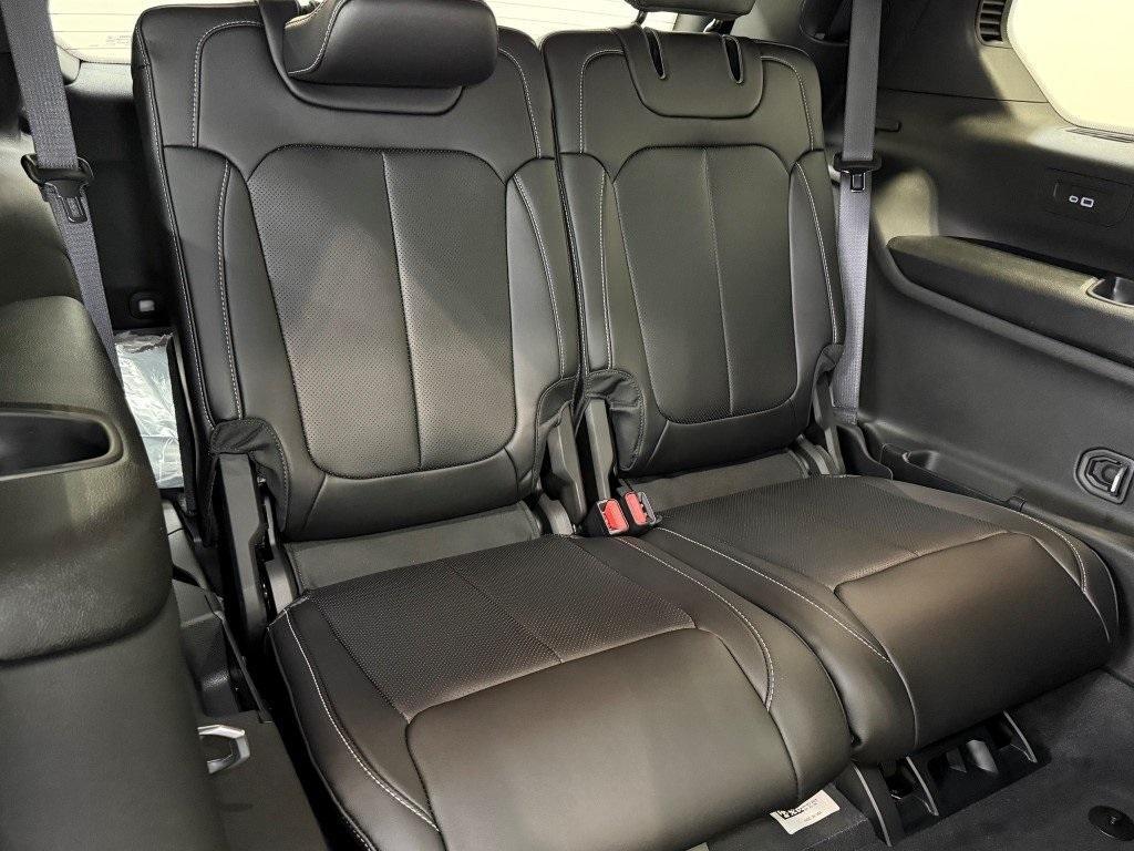 new 2025 Jeep Grand Cherokee L car, priced at $50,178