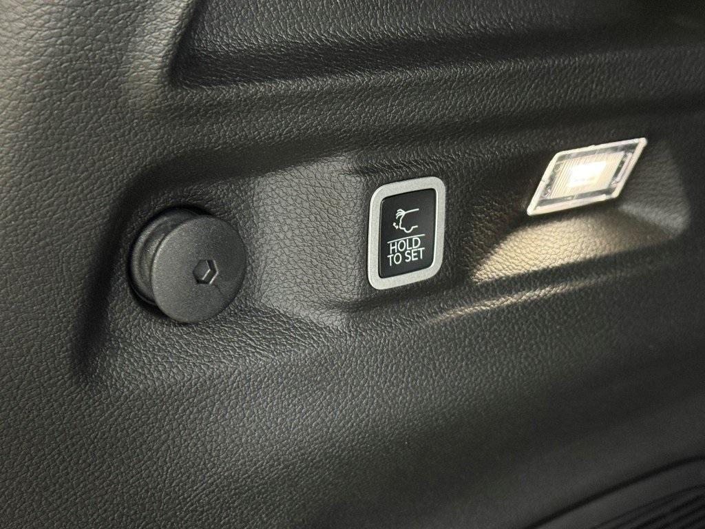 new 2025 Jeep Grand Cherokee L car, priced at $50,178