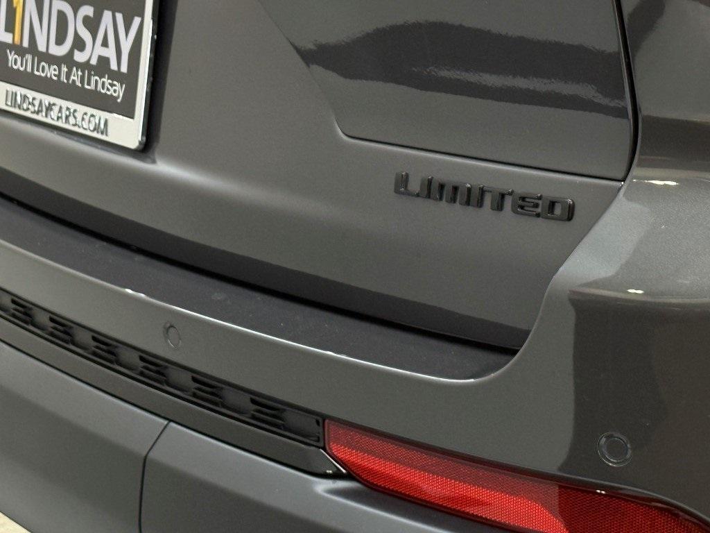 new 2025 Jeep Grand Cherokee L car, priced at $50,178