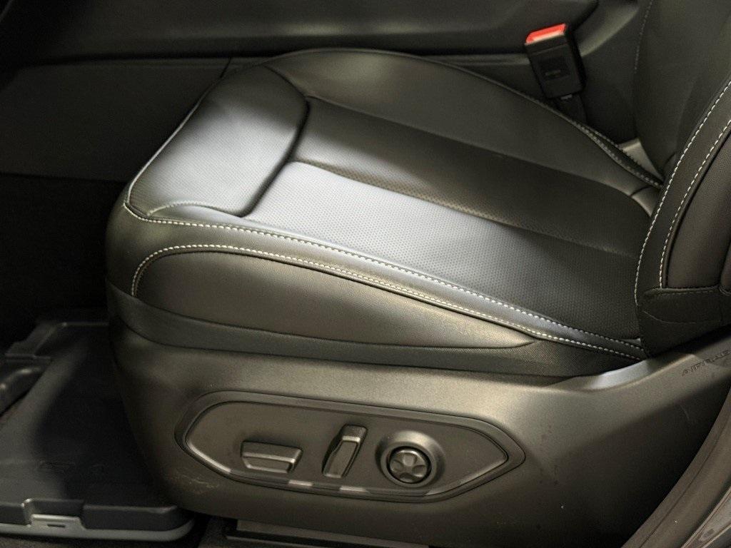 new 2025 Jeep Grand Cherokee L car, priced at $50,178