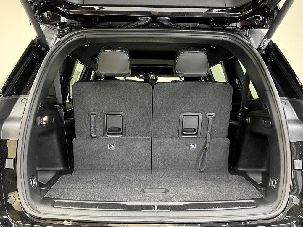 new 2025 Jeep Grand Cherokee L car, priced at $45,482