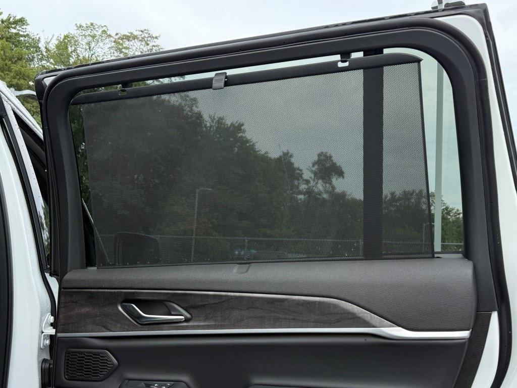 new 2025 Jeep Grand Cherokee L car, priced at $49,642