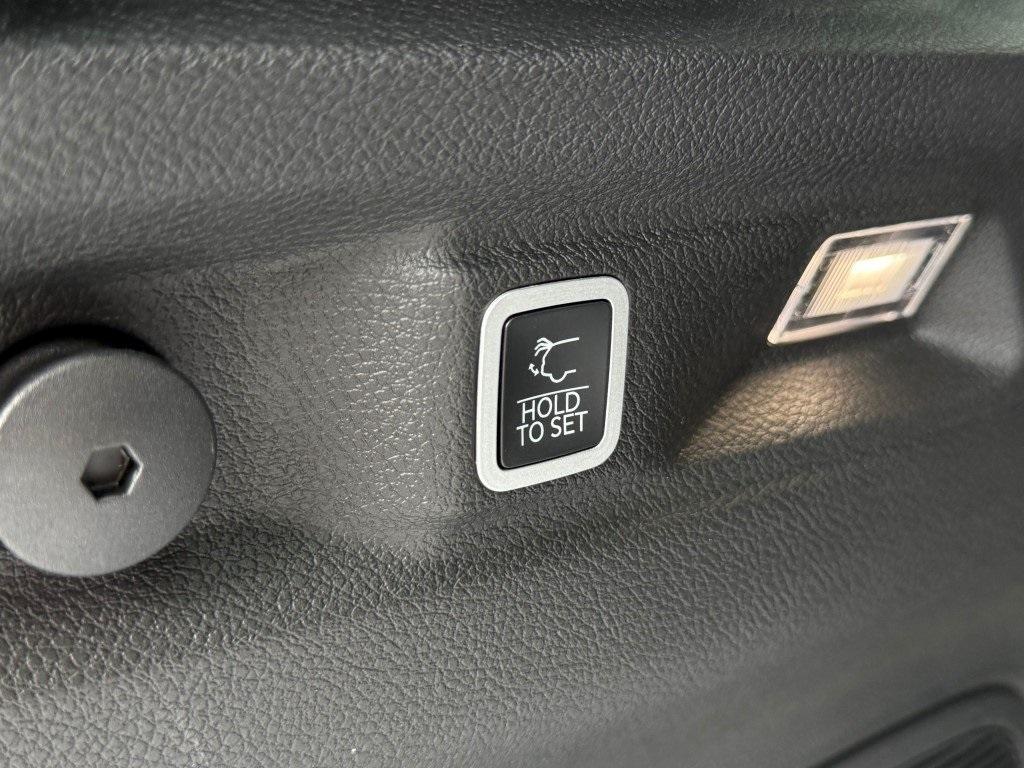 new 2025 Jeep Grand Cherokee L car, priced at $49,642