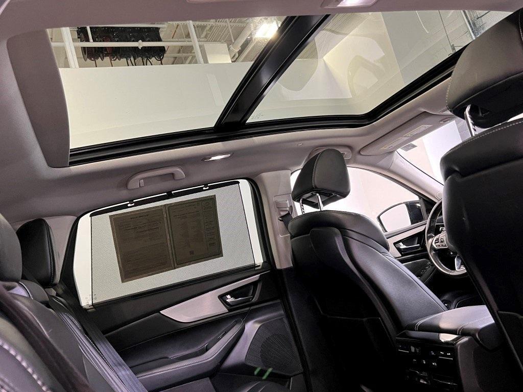 used 2023 Acura MDX car, priced at $43,900