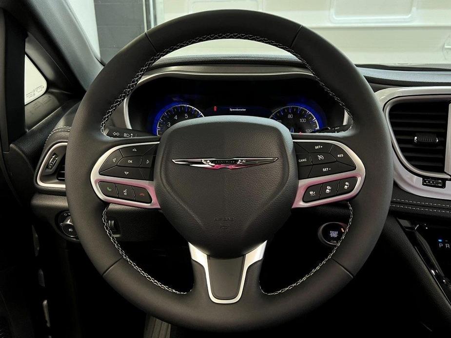 new 2025 Chrysler Pacifica car, priced at $42,028