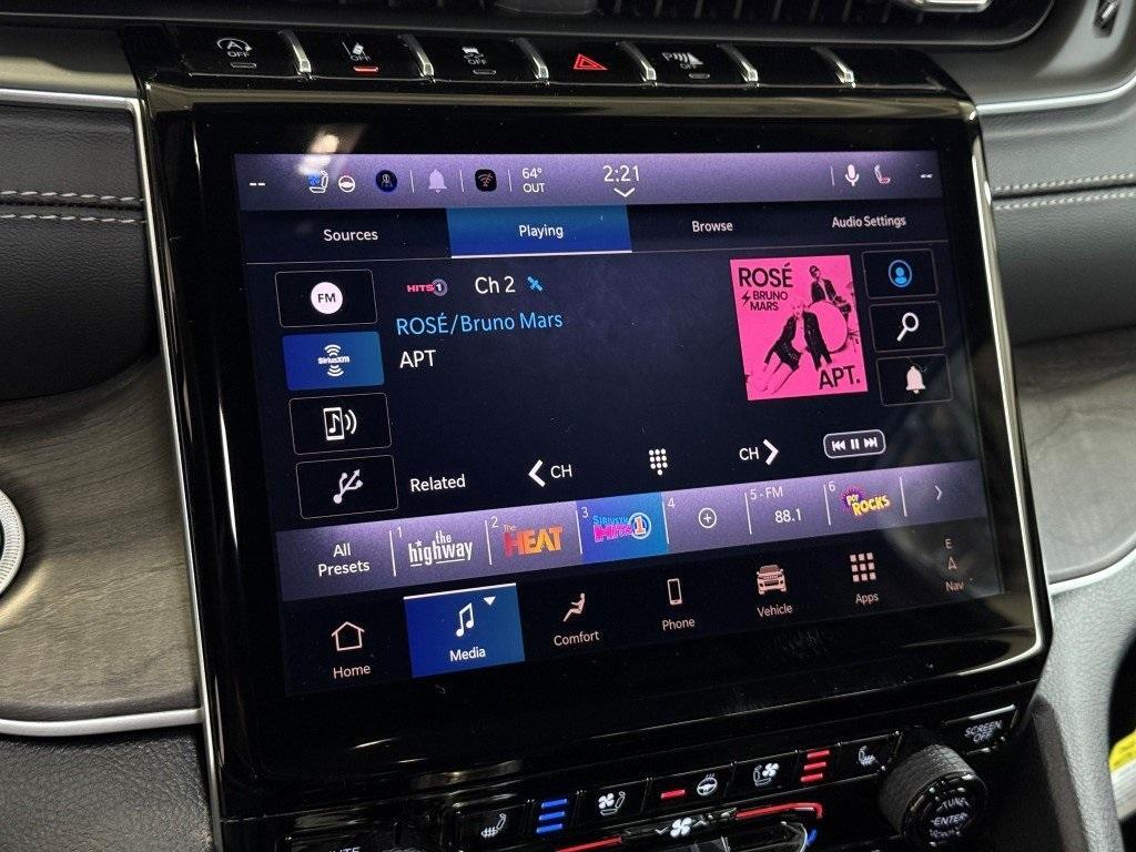new 2025 Jeep Grand Cherokee car, priced at $45,577