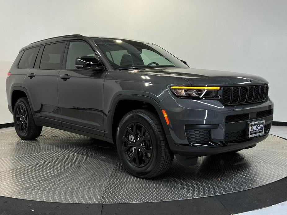 new 2024 Jeep Grand Cherokee L car, priced at $38,209