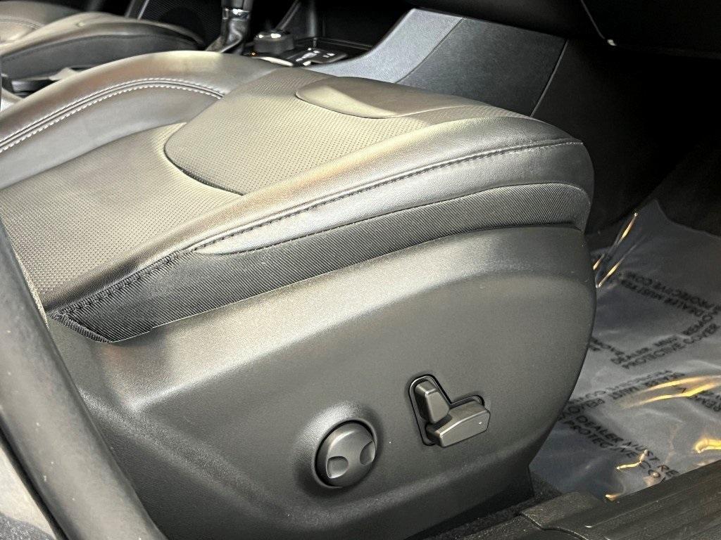 used 2022 Jeep Cherokee car, priced at $27,700