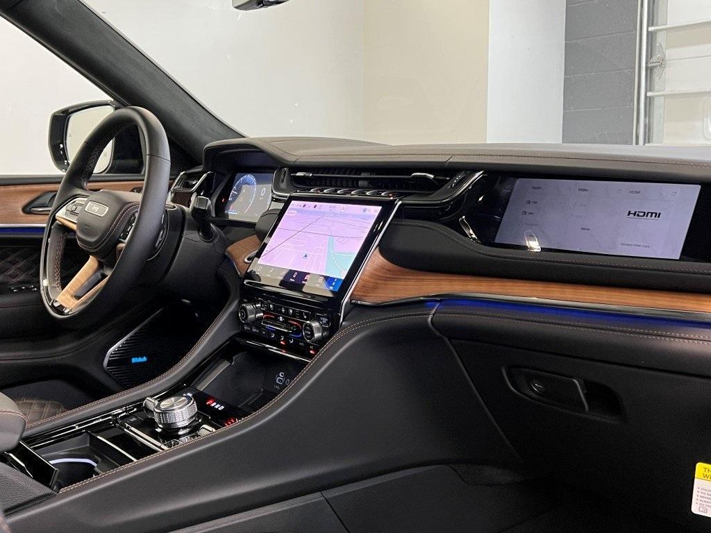 new 2025 Jeep Grand Cherokee car, priced at $65,062