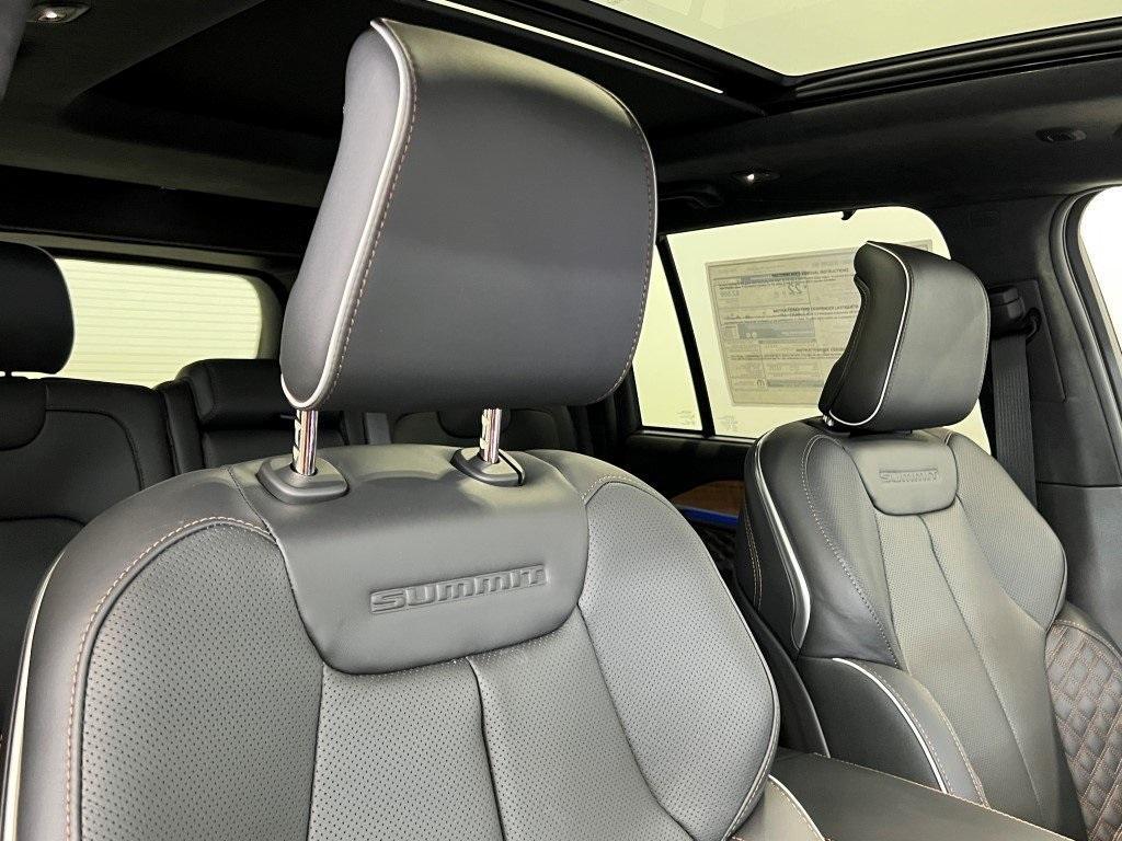 new 2025 Jeep Grand Cherokee car, priced at $65,062