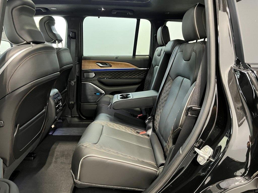 new 2025 Jeep Grand Cherokee car, priced at $65,062