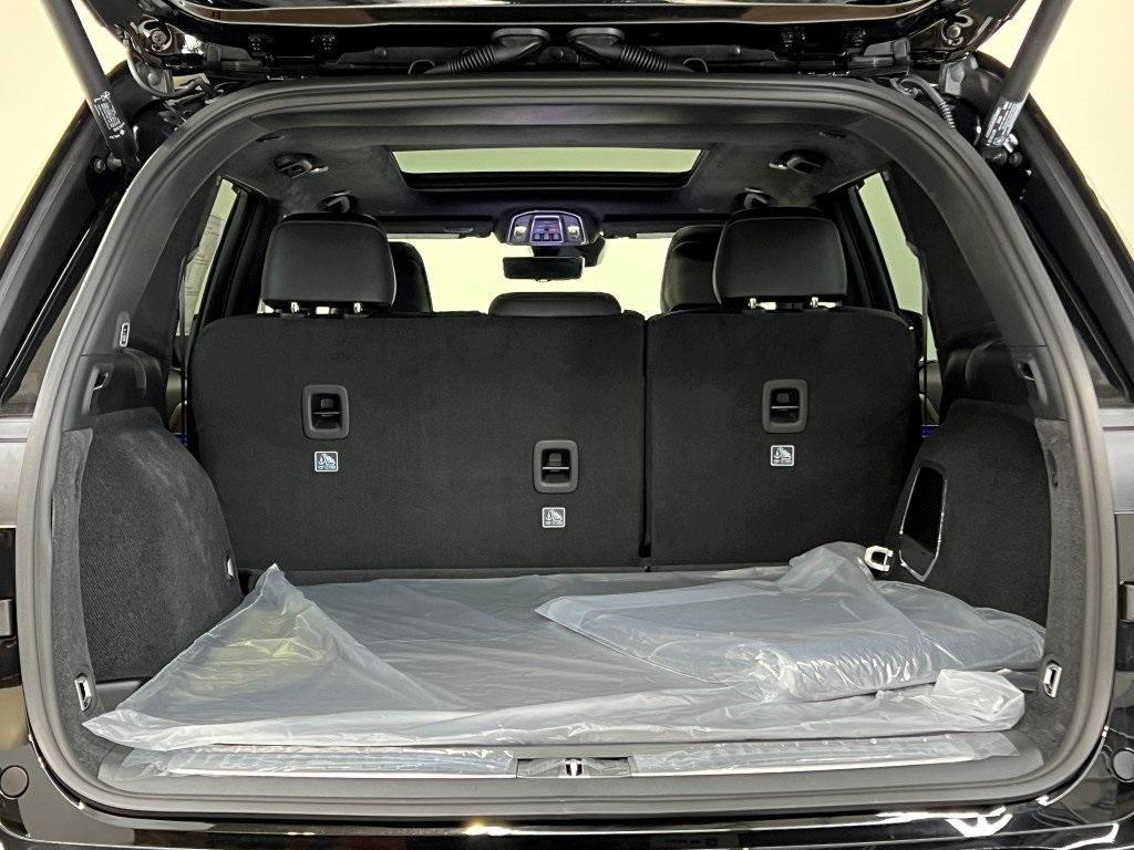 new 2025 Jeep Grand Cherokee car, priced at $65,062
