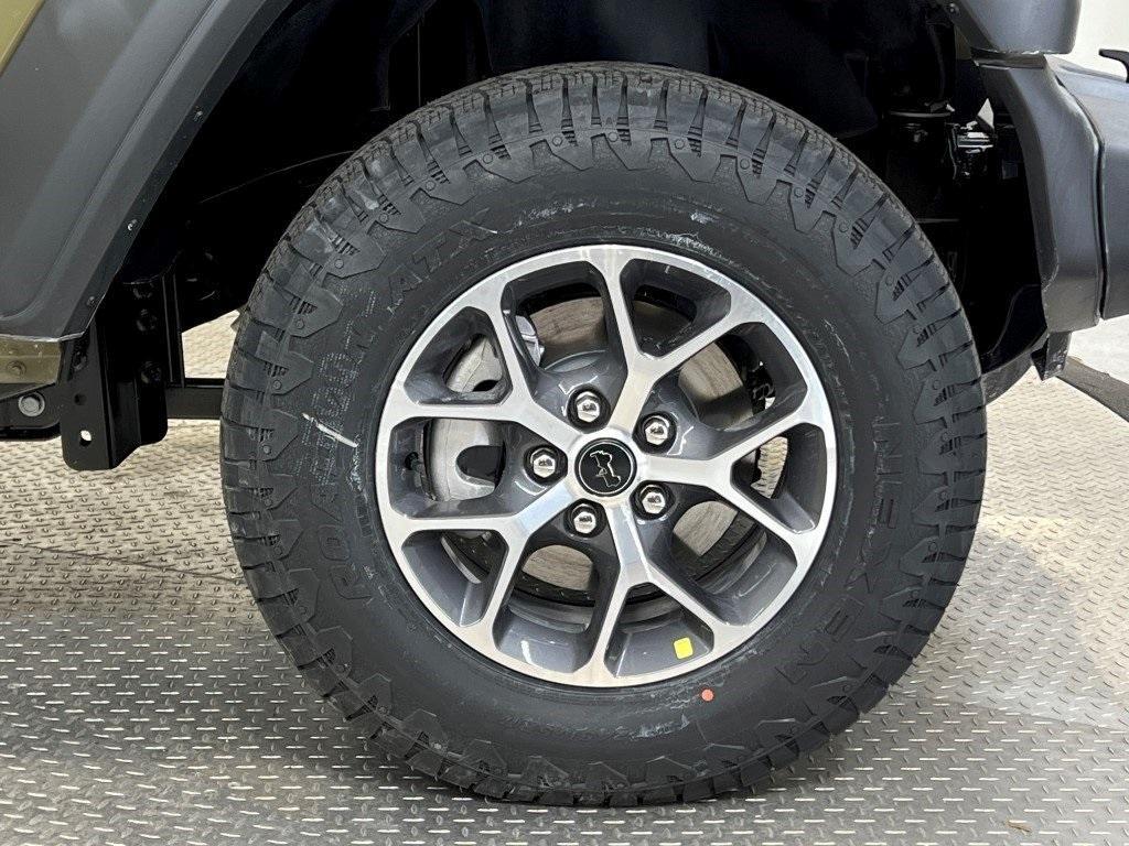 new 2025 Jeep Wrangler car, priced at $46,112