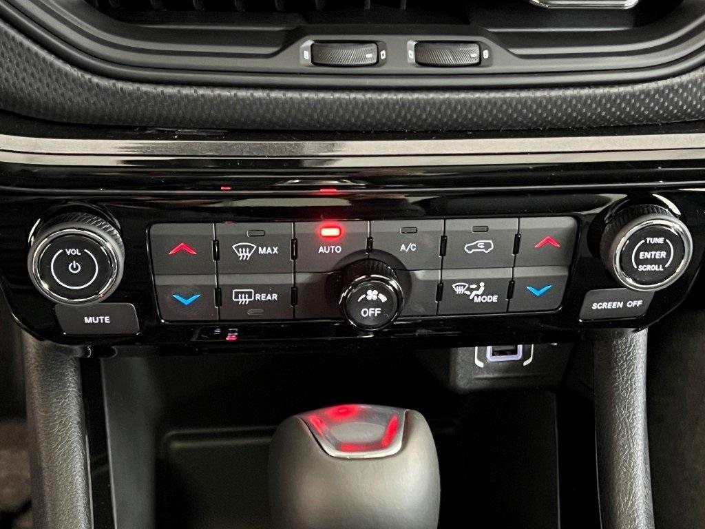 new 2025 Jeep Compass car, priced at $33,323