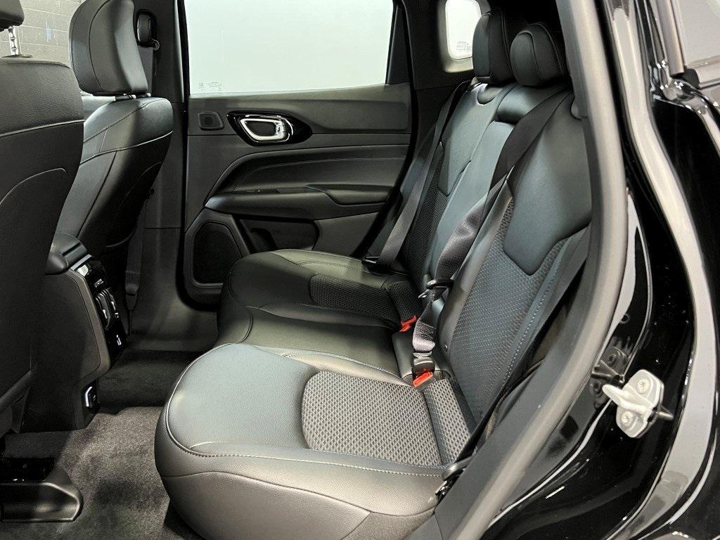 new 2025 Jeep Compass car, priced at $33,323