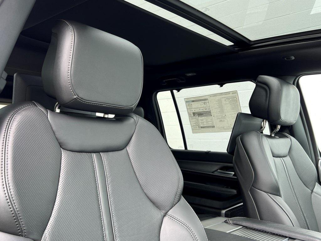 new 2025 Jeep Wagoneer car, priced at $75,801