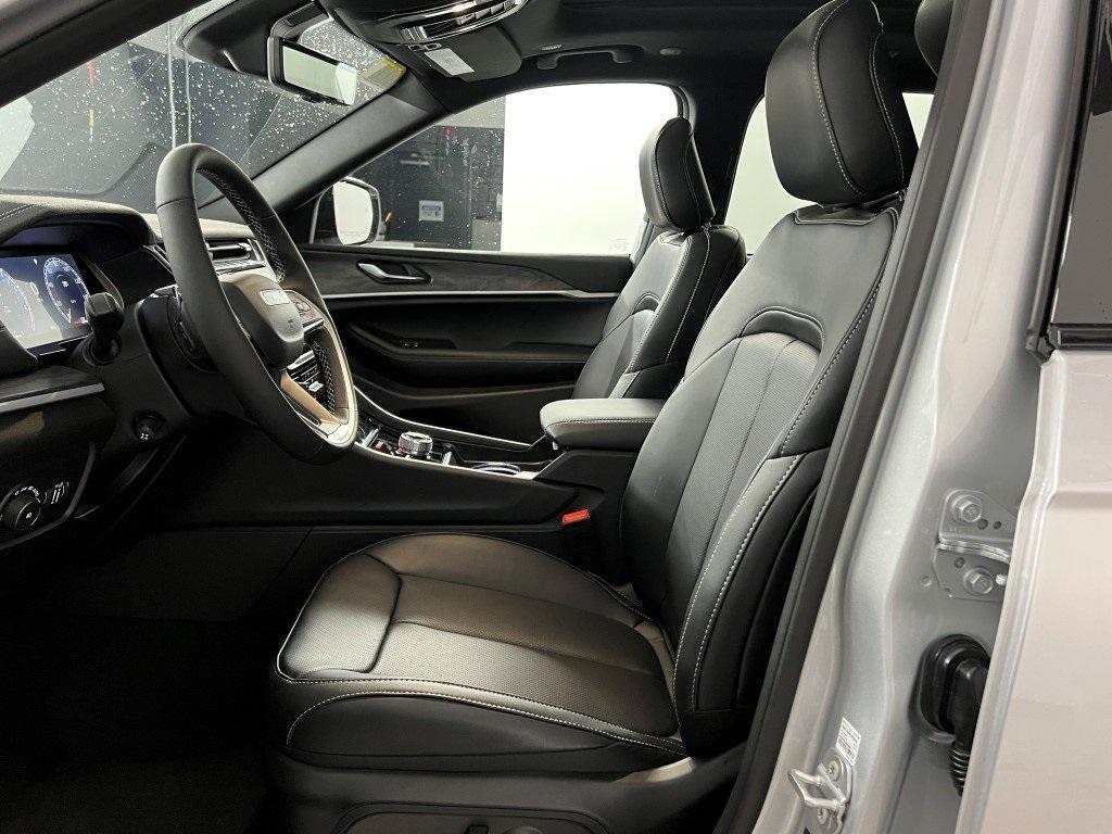 new 2025 Jeep Grand Cherokee L car, priced at $49,057