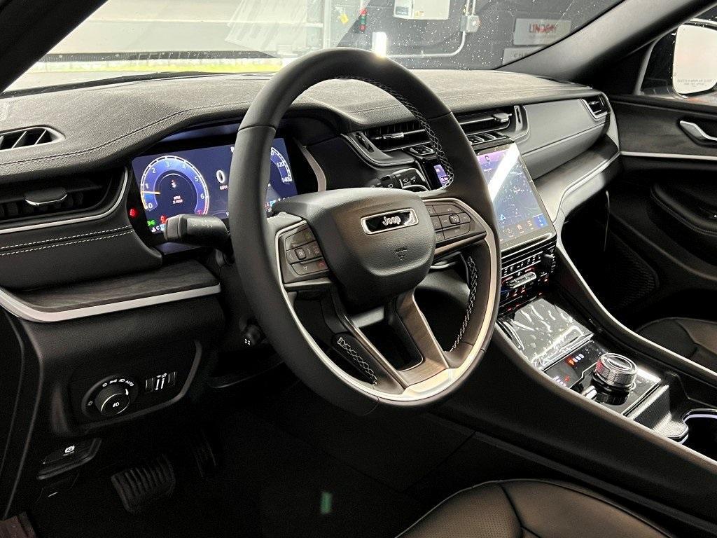 new 2025 Jeep Grand Cherokee L car, priced at $49,057