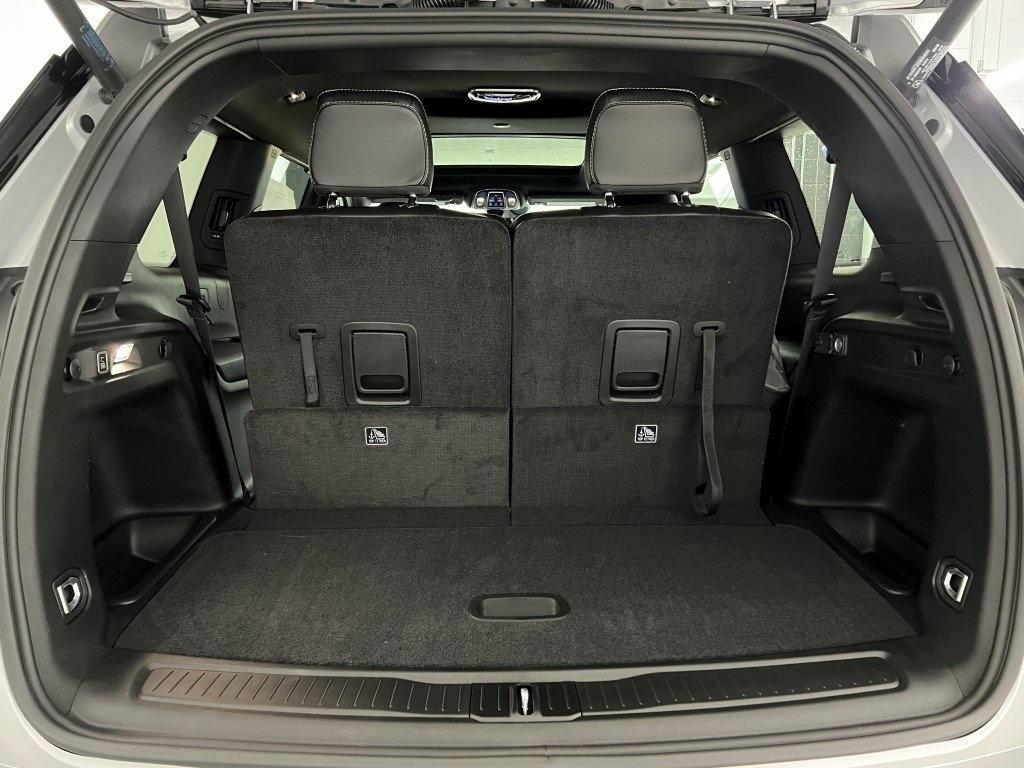 new 2025 Jeep Grand Cherokee L car, priced at $49,057