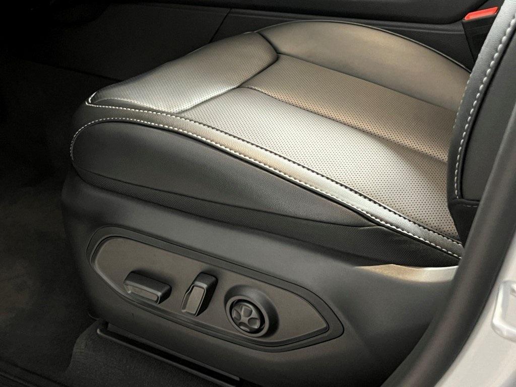 new 2025 Jeep Grand Cherokee L car, priced at $49,057