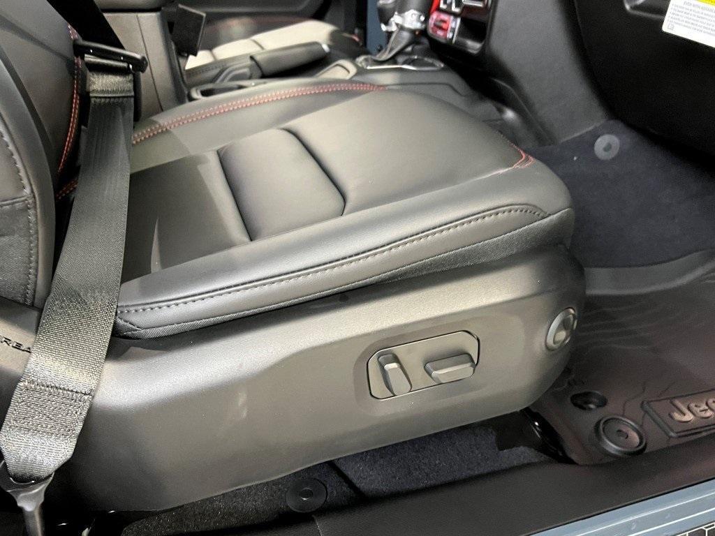 new 2026 Jeep Wrangler car, priced at $71,405