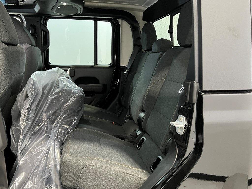 new 2025 Jeep Gladiator car, priced at $44,499