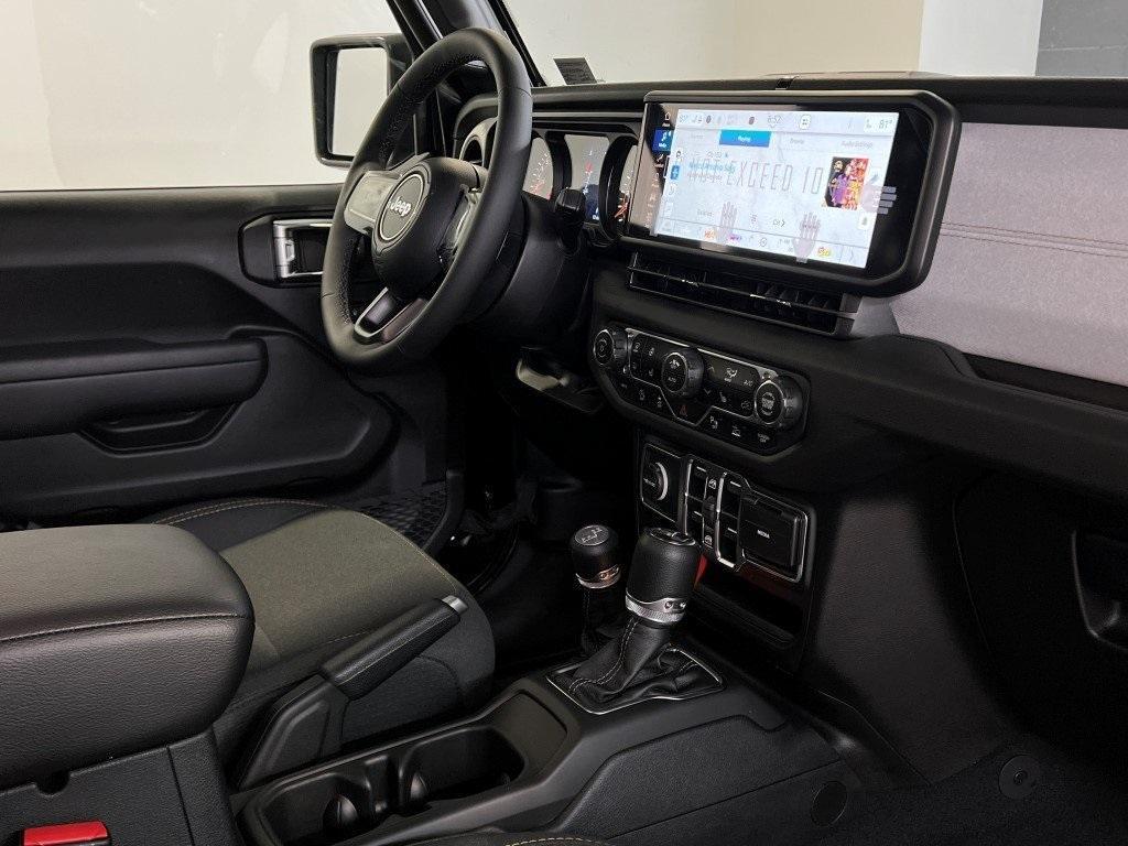 new 2025 Jeep Wrangler car, priced at $47,600
