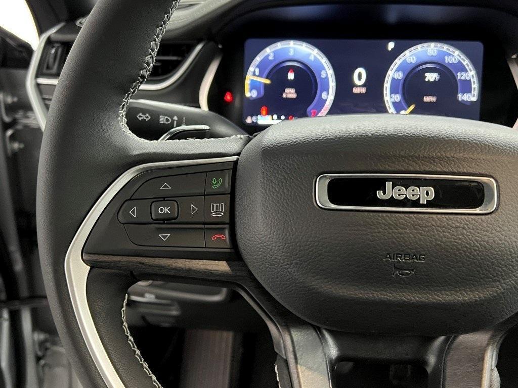 new 2025 Jeep Grand Cherokee car, priced at $48,112
