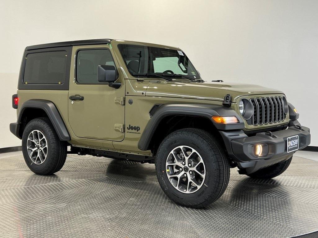 new 2025 Jeep Wrangler car, priced at $37,708