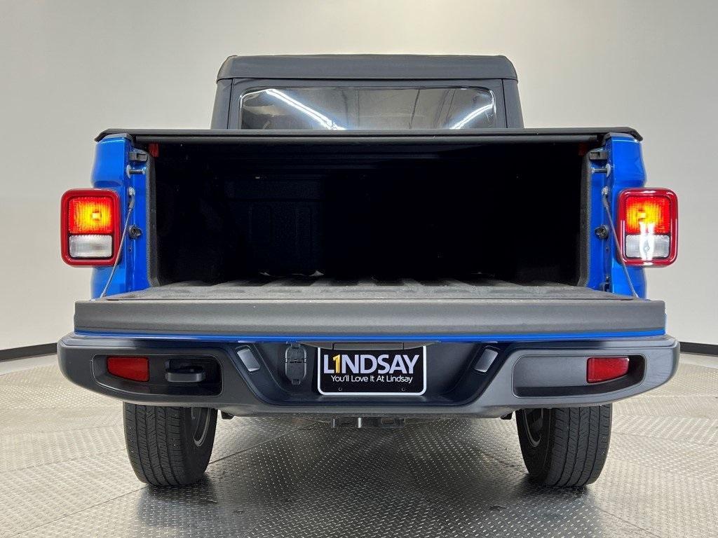 used 2022 Jeep Gladiator car, priced at $33,700