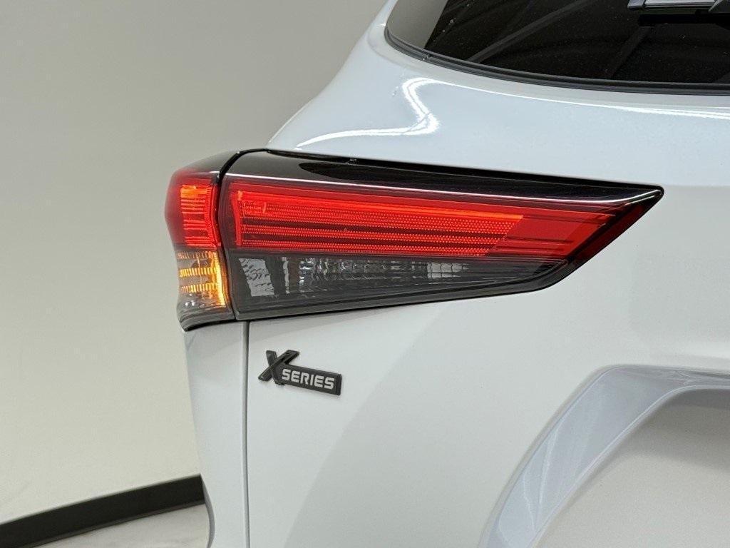 used 2022 Toyota Highlander car, priced at $36,500