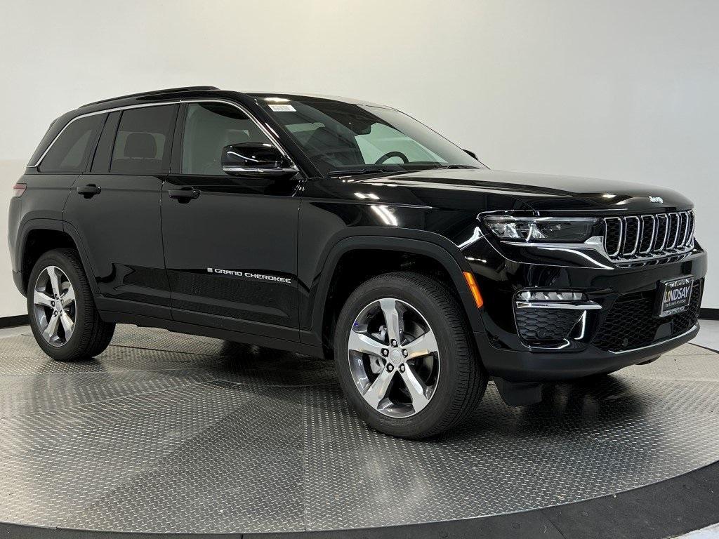 new 2025 Jeep Grand Cherokee car, priced at $49,637