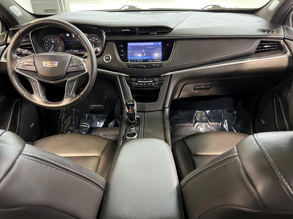 used 2021 Cadillac XT5 car, priced at $32,500