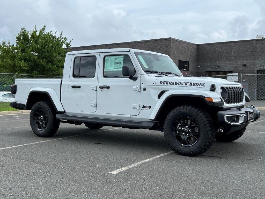 new 2025 Jeep Gladiator car, priced at $44,036