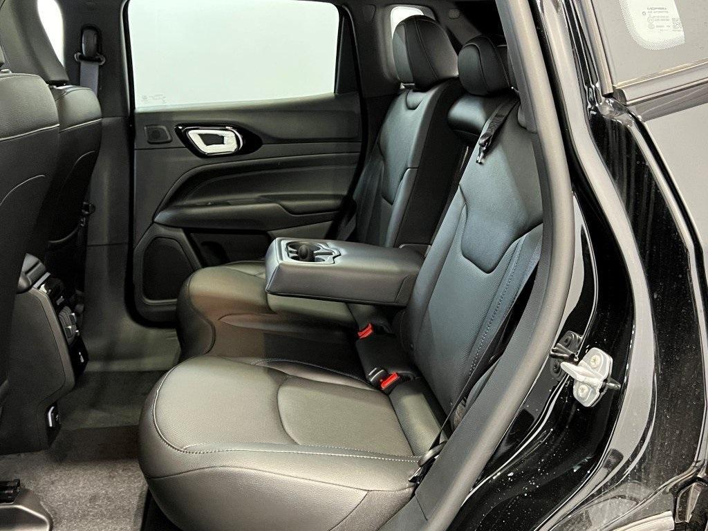 new 2025 Jeep Compass car, priced at $37,428