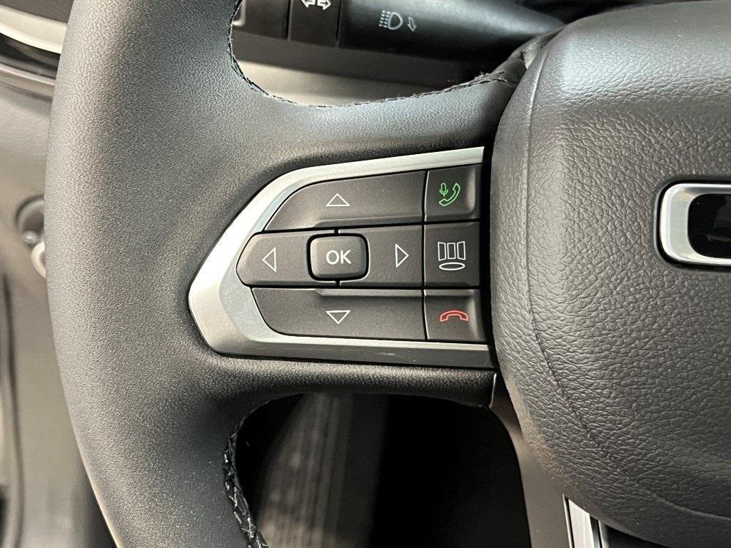 new 2025 Jeep Compass car, priced at $37,428