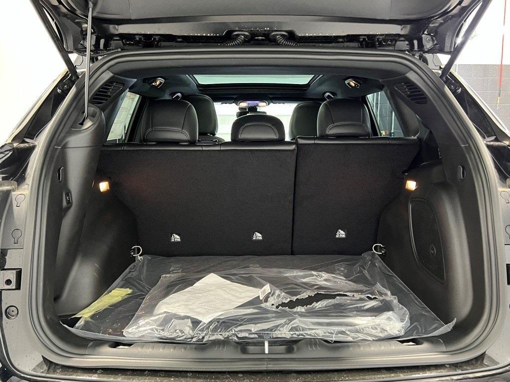 new 2025 Jeep Compass car, priced at $37,428