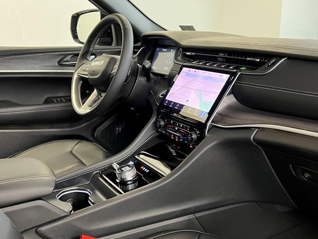 new 2025 Jeep Grand Cherokee L car, priced at $46,804