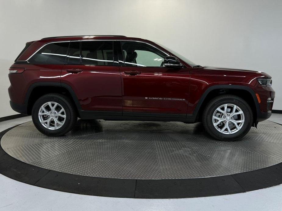 new 2024 Jeep Grand Cherokee car, priced at $43,504