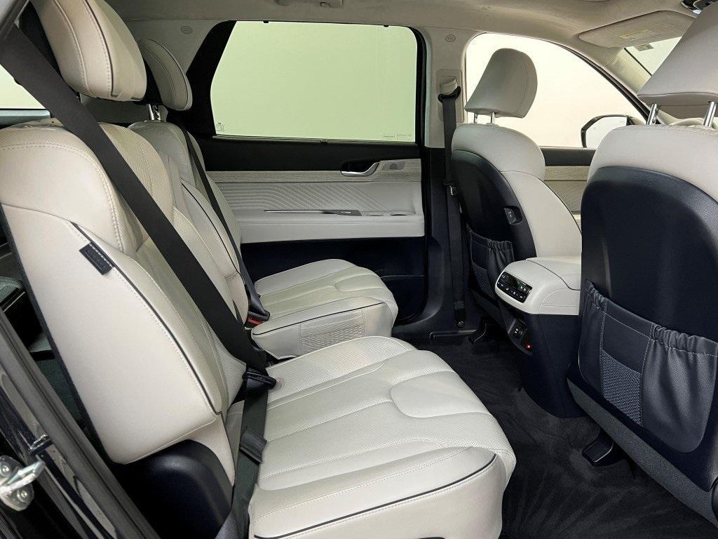 used 2024 Hyundai Palisade car, priced at $41,900