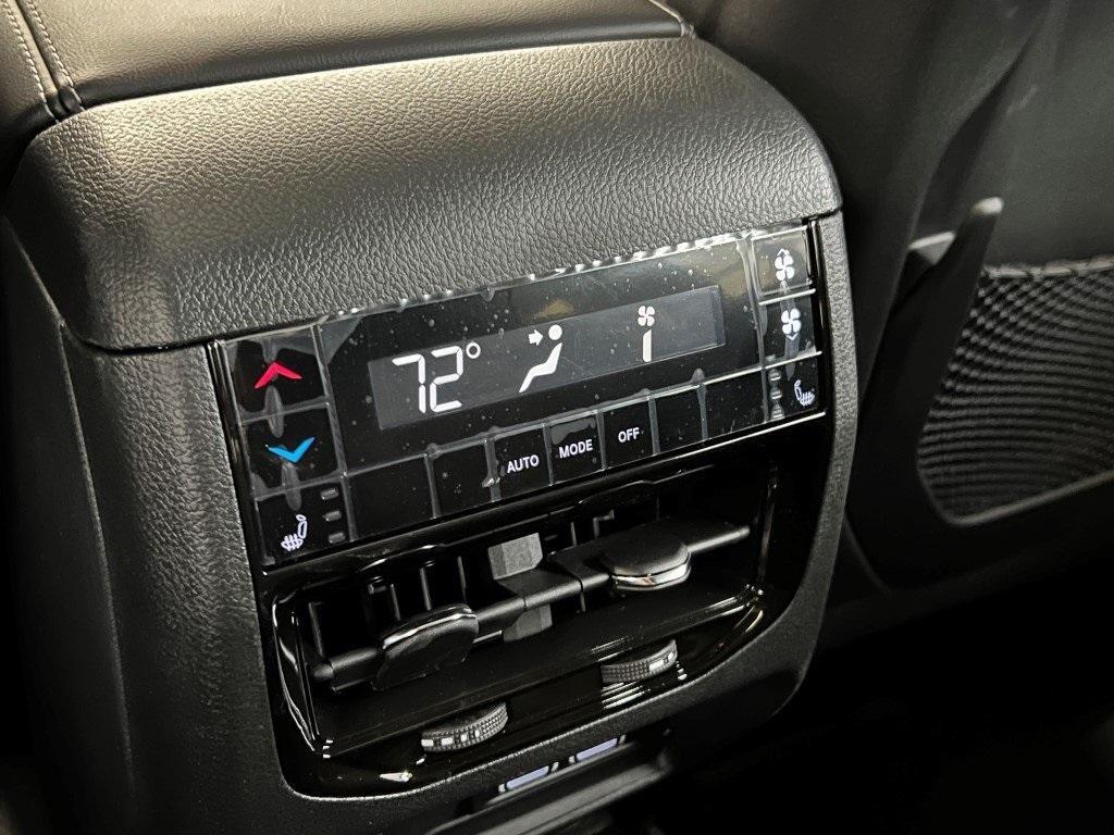 new 2025 Jeep Grand Cherokee L car, priced at $50,178