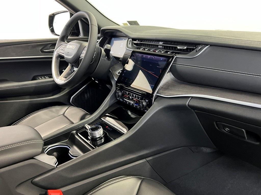 new 2025 Jeep Grand Cherokee L car, priced at $50,178