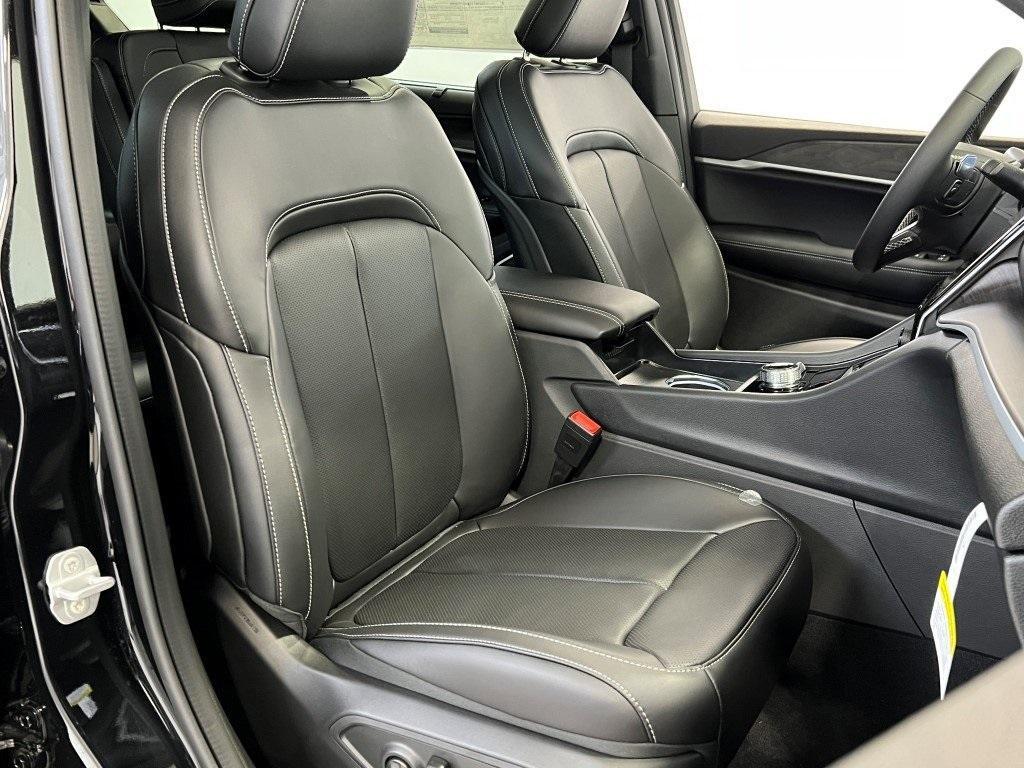 new 2025 Jeep Grand Cherokee L car, priced at $50,178