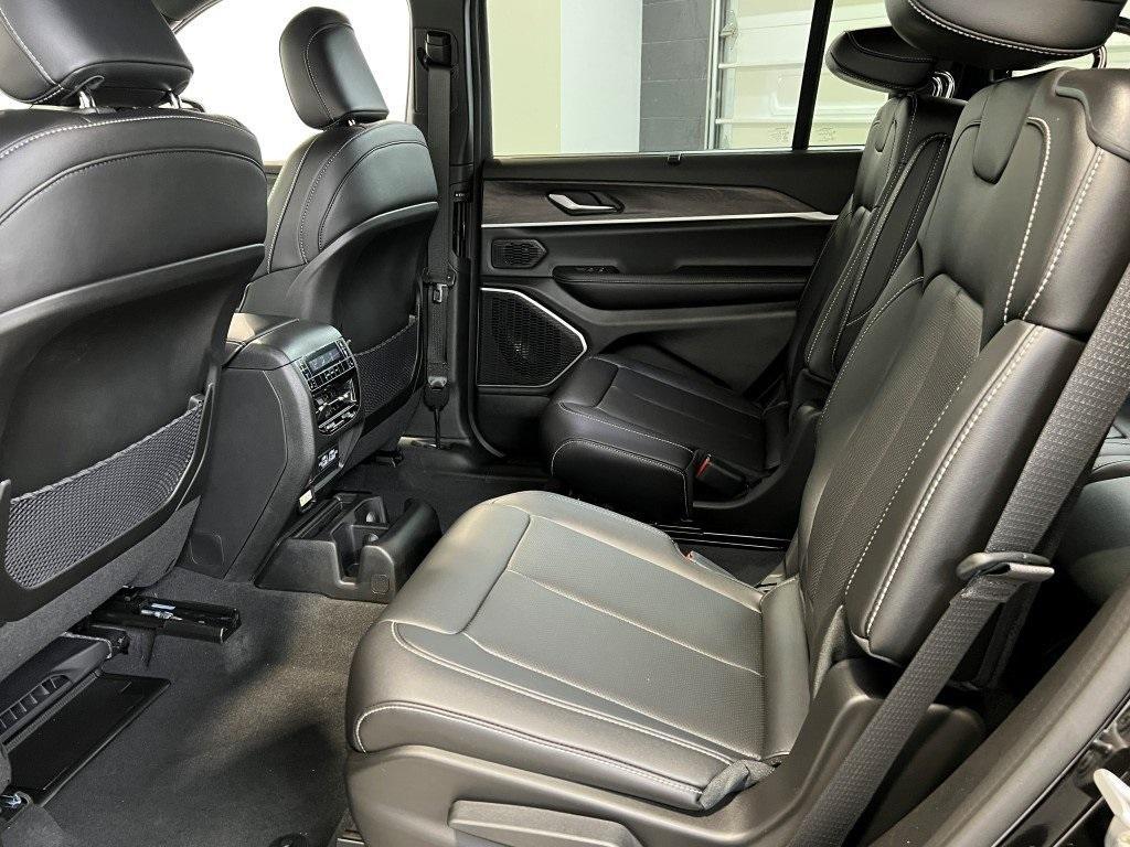 new 2025 Jeep Grand Cherokee L car, priced at $50,178