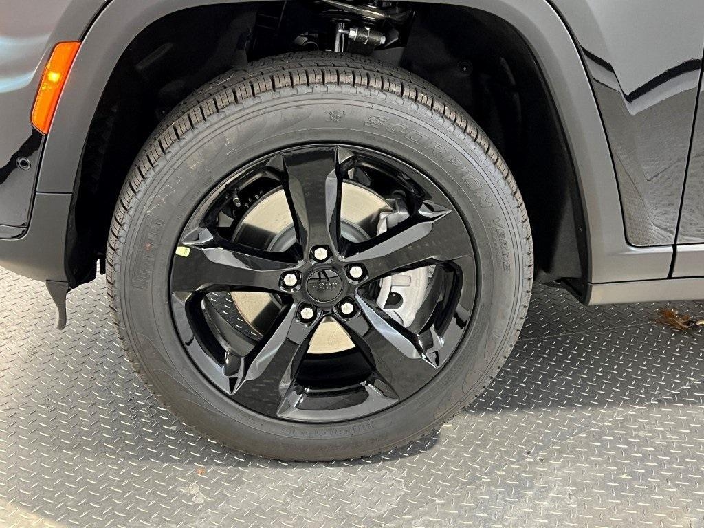 new 2025 Jeep Grand Cherokee L car, priced at $50,178