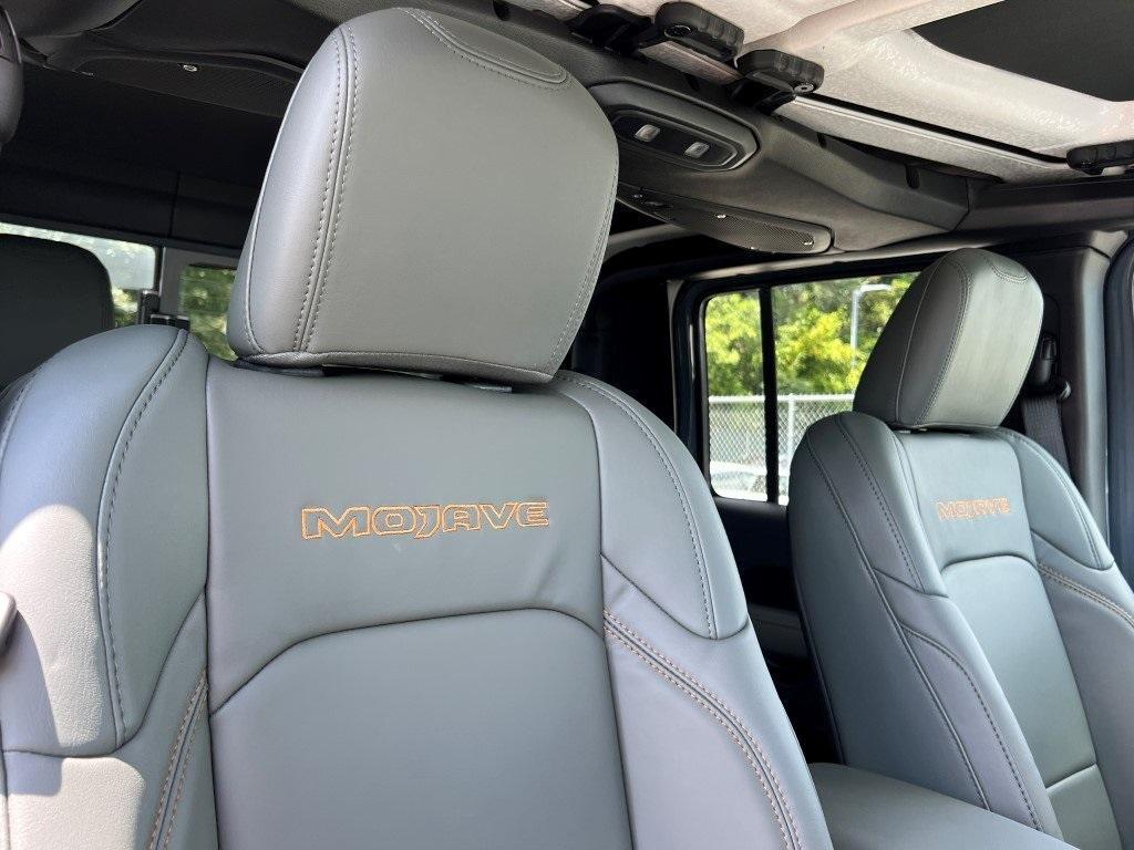 new 2025 Jeep Gladiator car, priced at $55,517