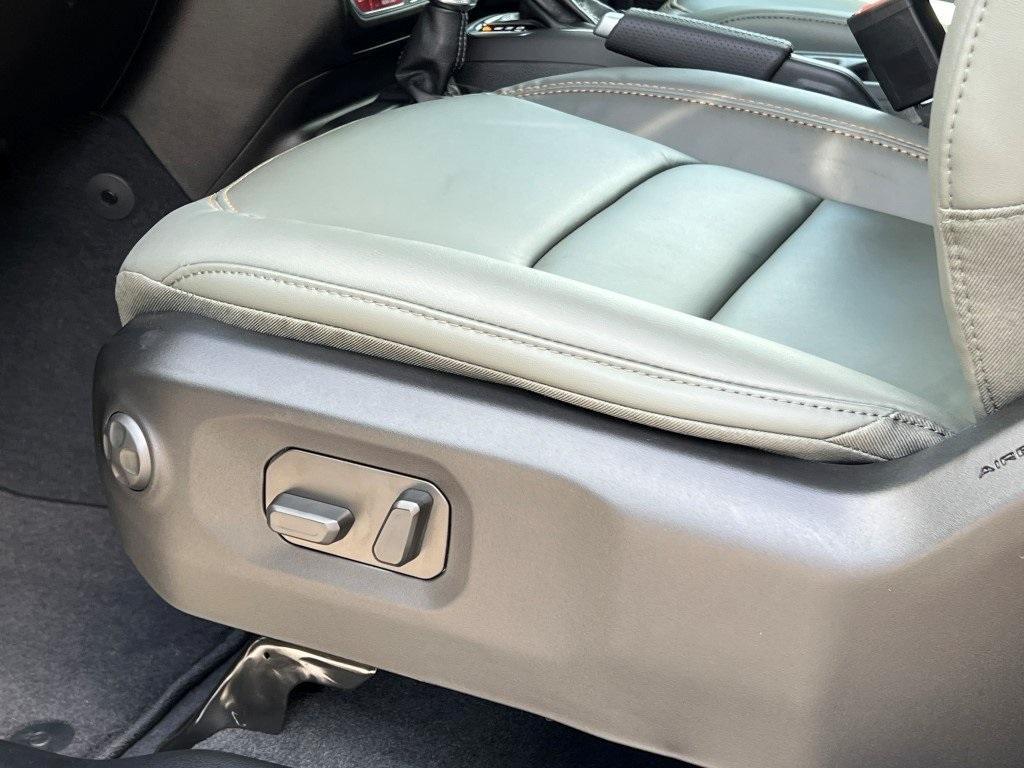 new 2025 Jeep Gladiator car, priced at $55,517