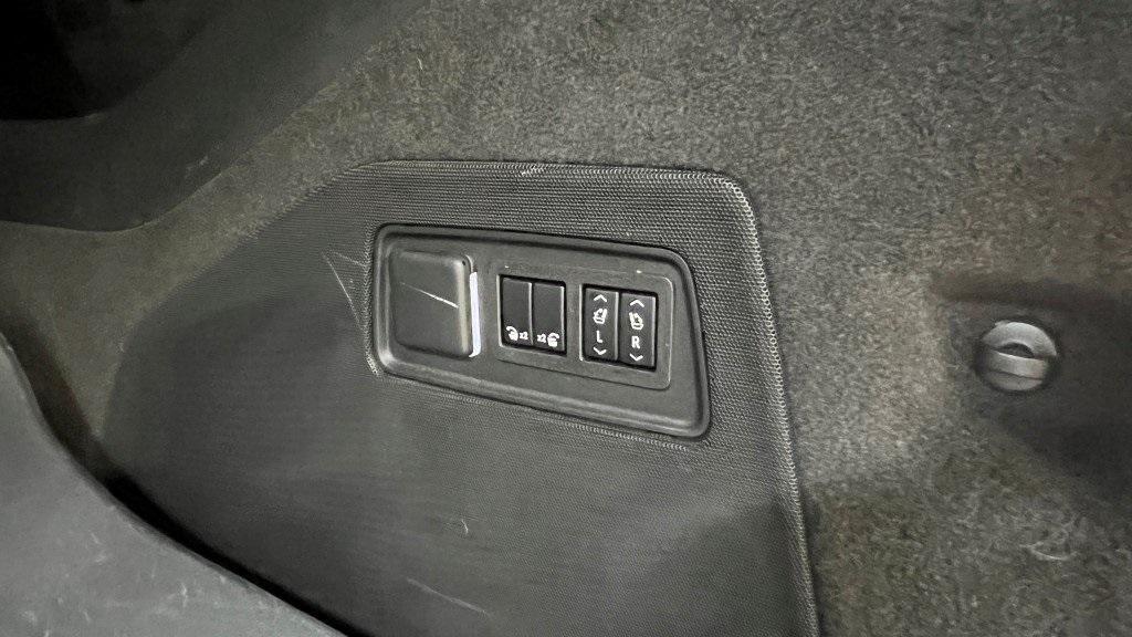 used 2023 Cadillac Escalade ESV car, priced at $89,700