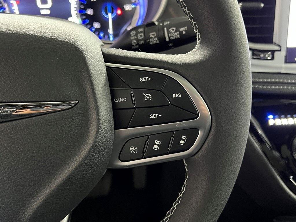 new 2025 Chrysler Pacifica car, priced at $42,577